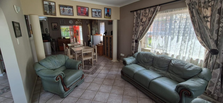 4 Bedroom Property for Sale in Summerstrand Eastern Cape